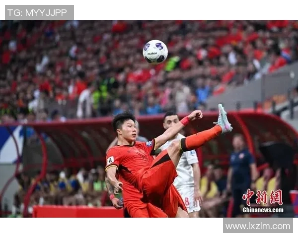 中国足球迎战巴林队全力争胜展现实力与信心